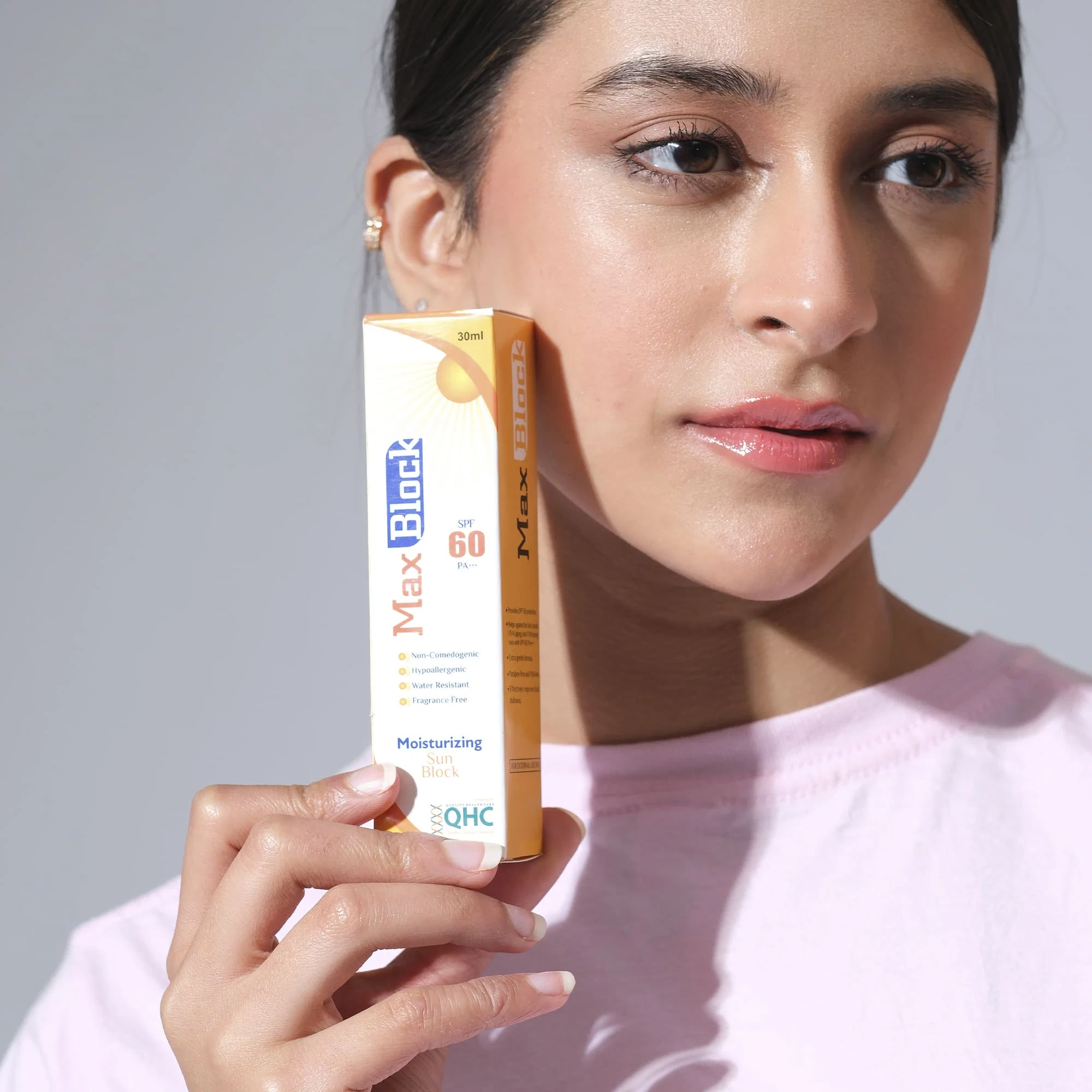 Max block SPF 60 Moisturizing Sunblock - Image 5