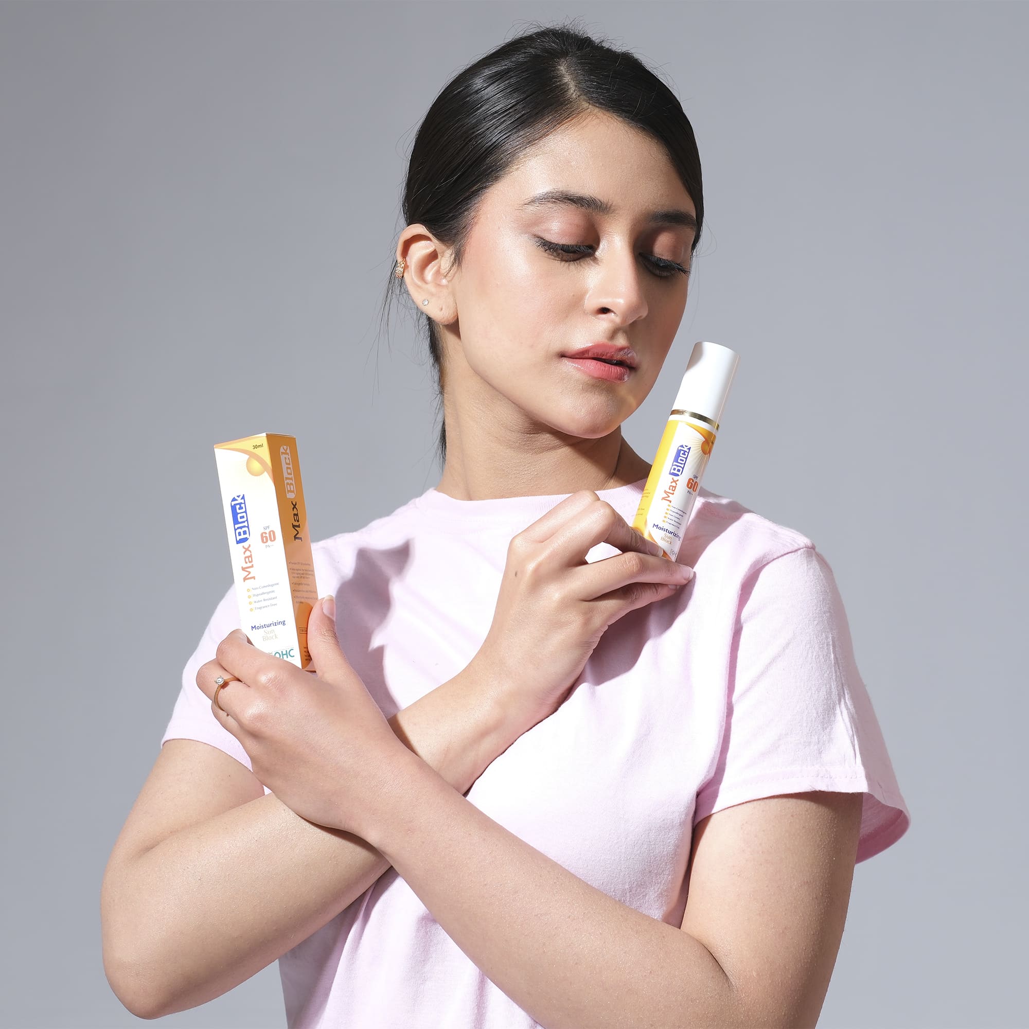 Max block SPF 60 Moisturizing Sunblock - Image 6