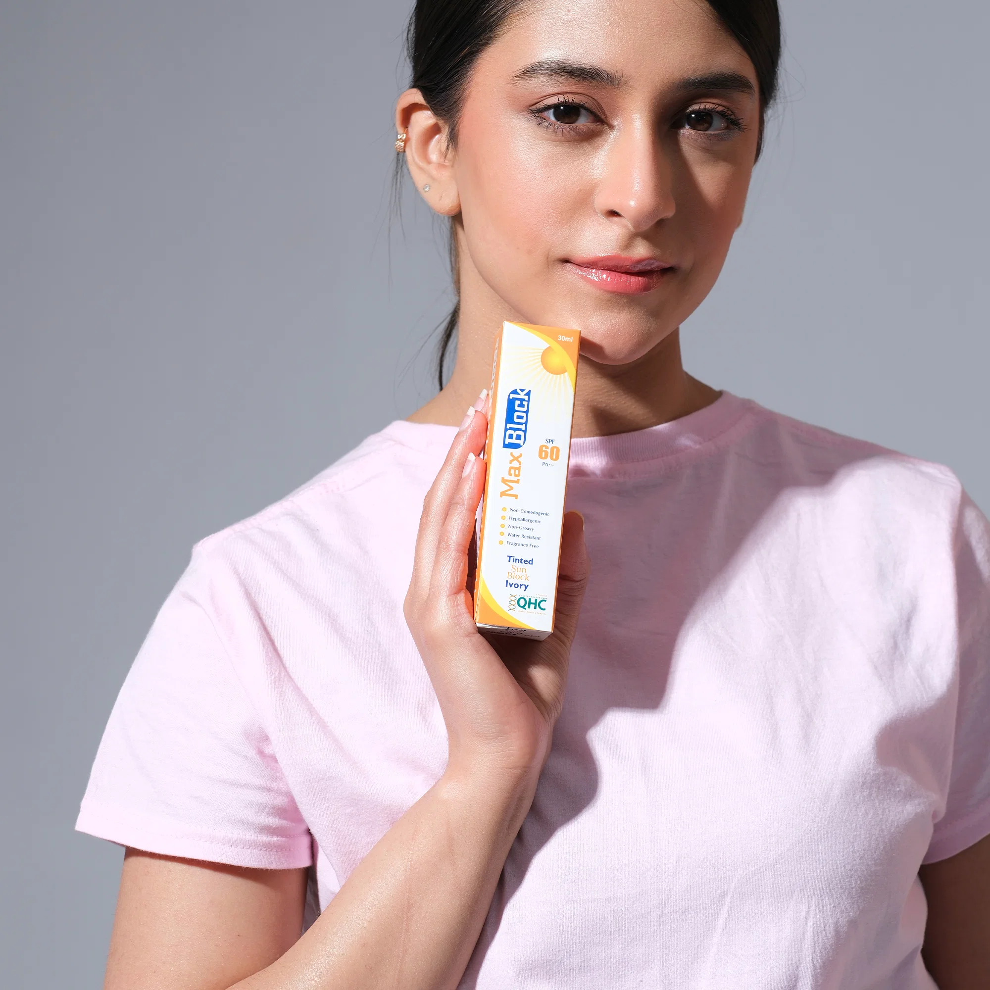 Max Block SPF 60 Tinted Ivory Sunblock - Image 4